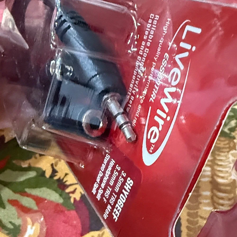 Black 3.5mm TRS Stereo Dual Splitter